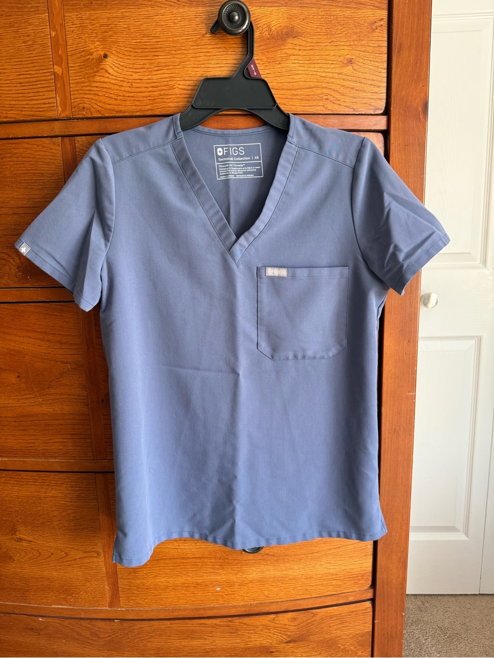 FIGS Catarina Scrub Top XS in Slate Blue